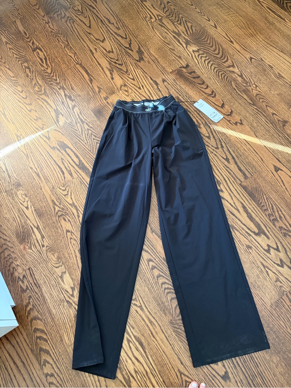 ALO Yoga Black Suit Up Trouser (Long) Tag - Picture 5 of 6